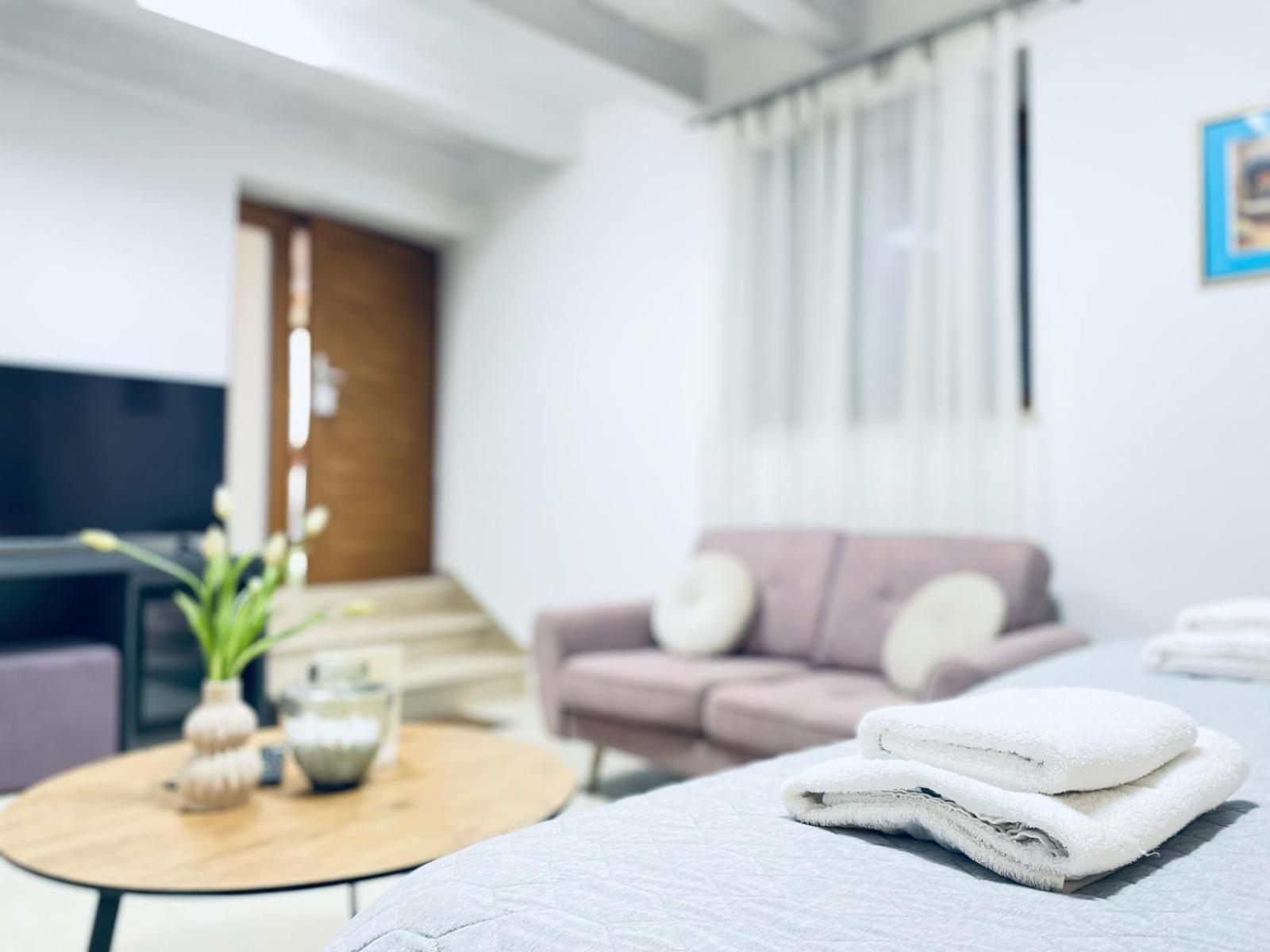 Apartament With Free Parking *